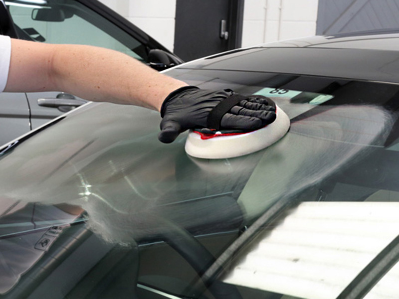 How to Remove Scratches From Windscreen